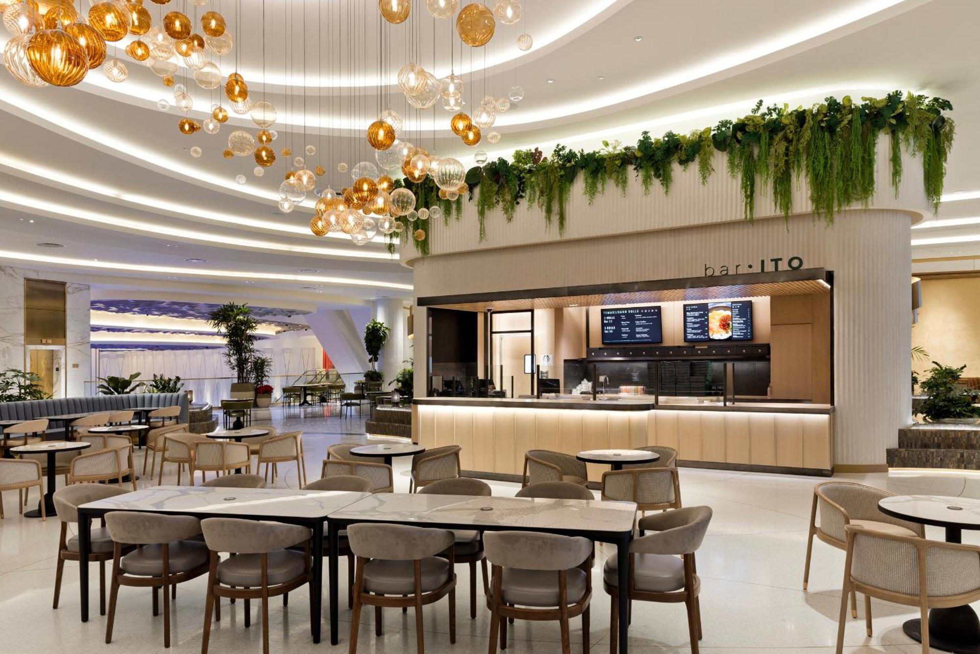 Fontainebleau Las Vegas Bagian luar foto The new lounge at Changi Airport