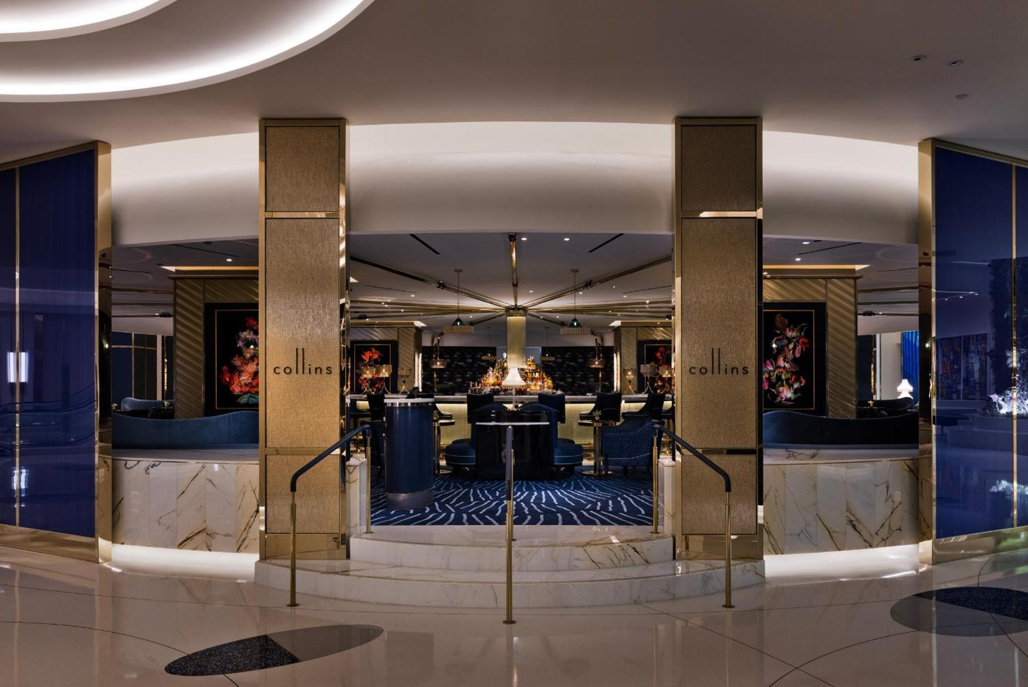 Fontainebleau Las Vegas Bagian luar foto The lobby of the Atlantis Paradise Island