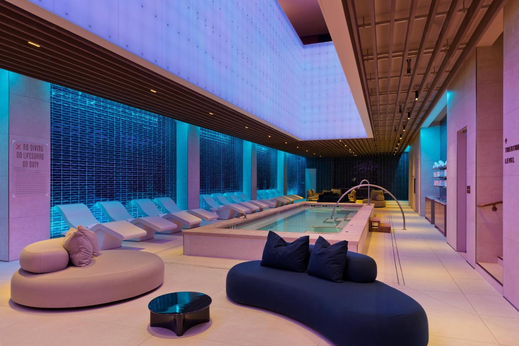 Fontainebleau Las Vegas Bagian luar foto The spa at The Standard, East Village